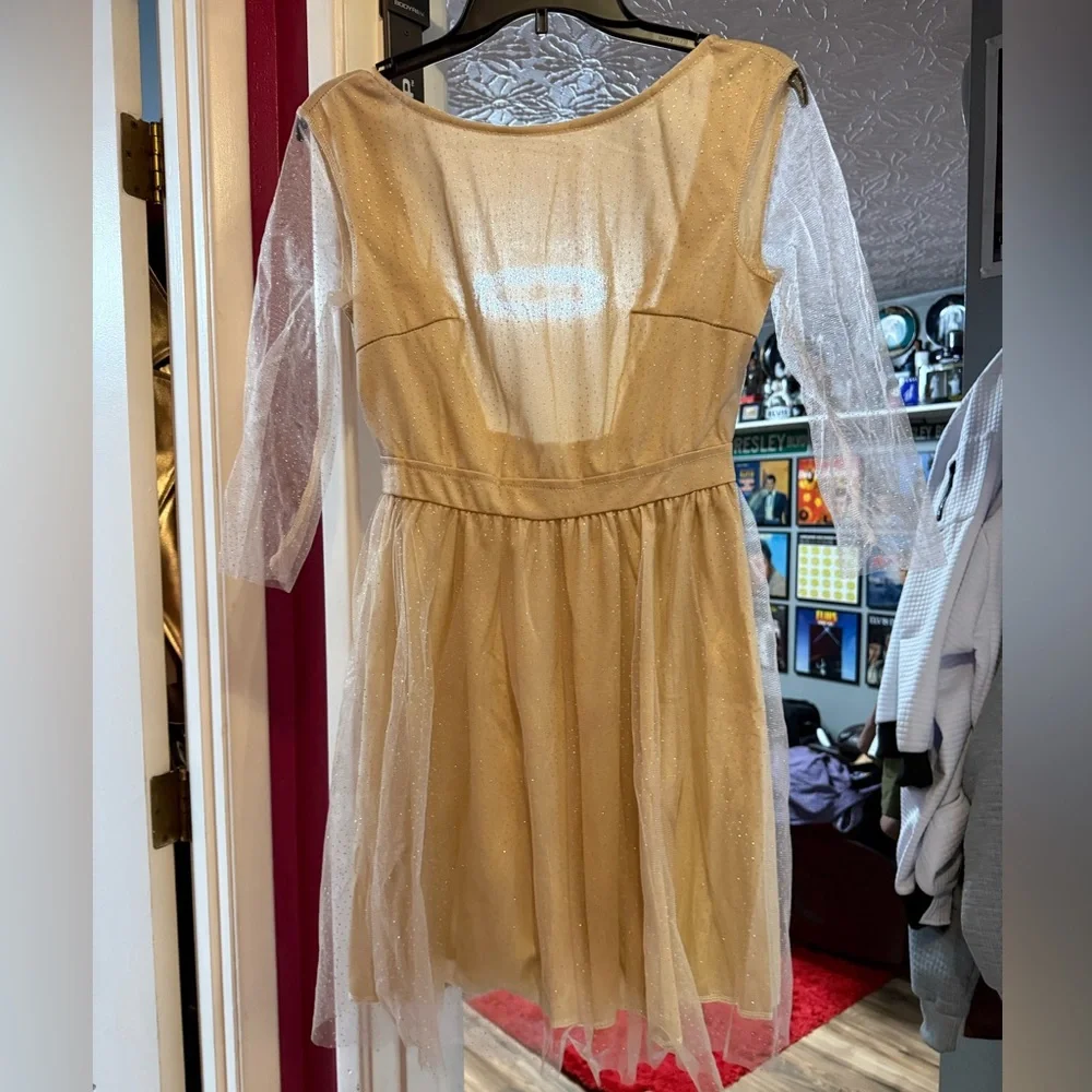 Elegant Cream Sheer Sleeve Dress with Sparkles, Open Back! New!! - Picture 2 of 14